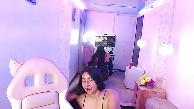 Snapshot of ailyn_miranda chatting on March 6, 11:31 pm ailyn miranda online show from March 6, 11:31 pm