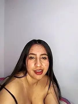 Snapshot of ailyn_miranda chatting on March 18, 11:20 pm ailyn miranda online show from March 18, 11:20 pm