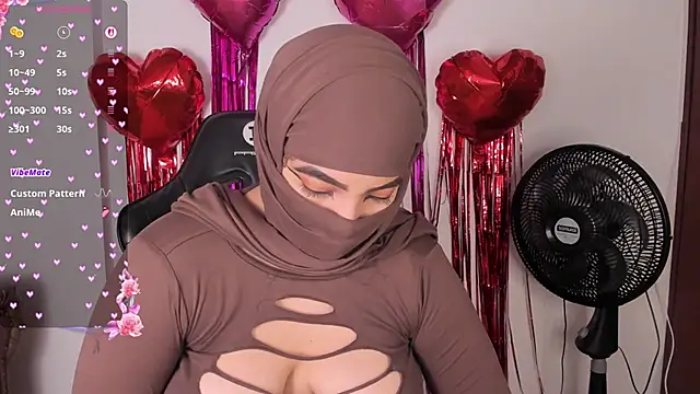 Snapshot of malak_nanyy chatting on February 15, 11:30 am malak nanyy online show from February 15, 11:30 am