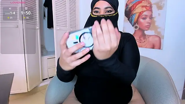 Snapshot of malak_nanyy chatting on February 20, 2:19 am malak nanyy online show from February 20, 2:19 am