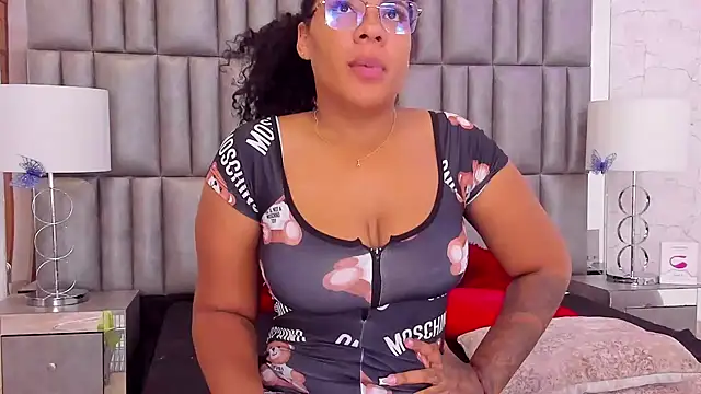 MelannyTylor online show from December 5, 9:39 am