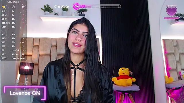 Snapshot of little_sophie18 chatting on February 23, 7:07 pm little sophie18 online show from February 23, 7:07 pm