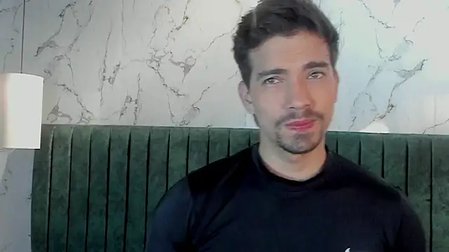 Ian Daviz online show from February 15, 8:11 pm