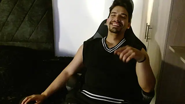 Snapshot of Ian_Daviz chatting on February 19, 9:22 pm Ian Daviz online show from February 19, 9:22 pm