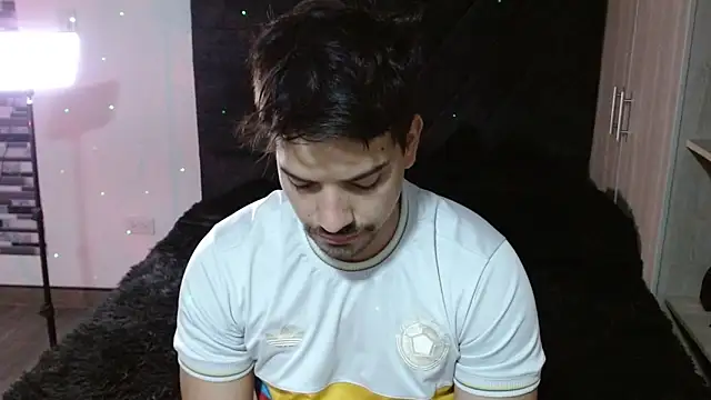 Snapshot of Ian_Daviz chatting on March 1, 9:11 am Ian Daviz online show from March 1, 9:11 am