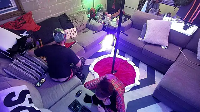 KRYZTALYNXXX online show from December 15, 10:41 am