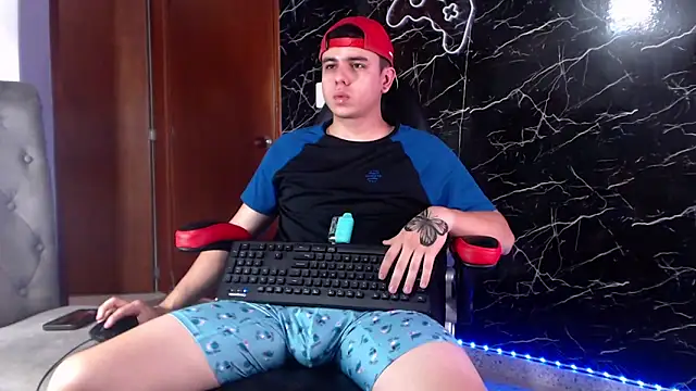 Snapshot of maty_hardx chatting on March 5, 8:10 pm maty hardx online show from March 5, 8:10 pm