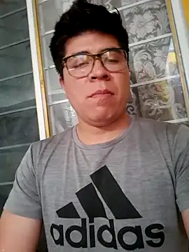 Snapshot of strokvic chatting on May 18, 11:21 pm strokvic online show from May 18, 11:21 pm