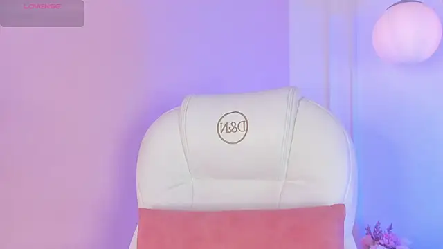 Snapshot of Lucy_Vega chatting on November 10, 4:55 am Lucy Vega online show from November 10, 4:55 am