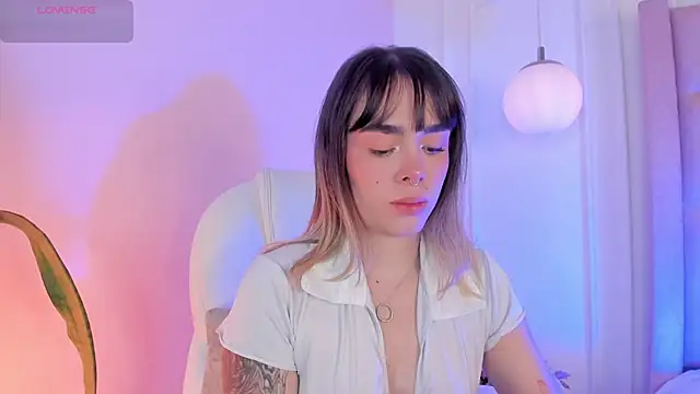 Snapshot of Lucy_Vega chatting on December 4, 3:49 am Lucy Vega online show from December 4, 3:49 am