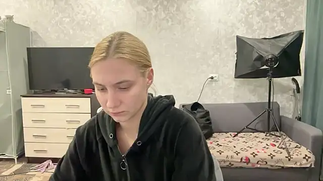 AnneBall online show from January 22, 5:06 pm