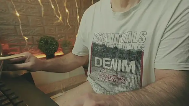 alex-volo online show from December 14, 2:06 am