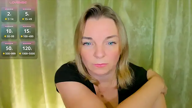 Regina  blue online show from December 17, 8:43 pm