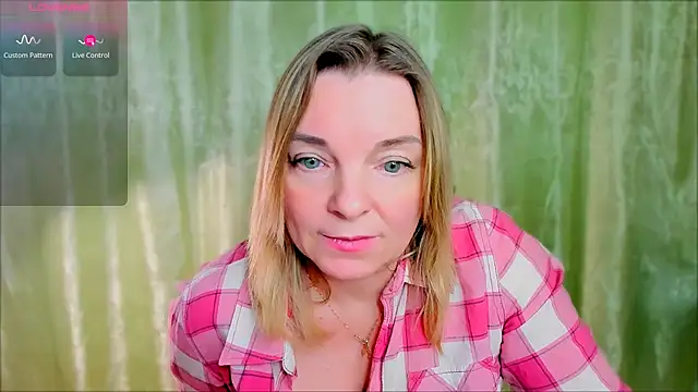 Regina  blue online show from March 11, 11:04 pm