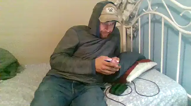 Snapshot of SmokingSloth chatting on January 20, 11:32 pm SmokingSloth online show from January 20, 11:32 pm