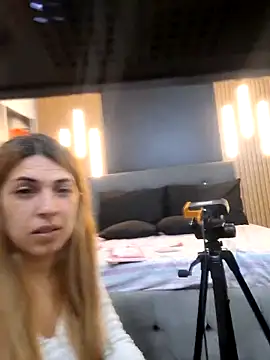 Snapshot of EvaaLovia1 chatting on February 21, 1:34 pm EvaaLovia1 online show from February 21, 1:34 pm