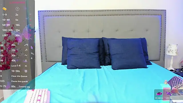 EvaaLovia1 online show from April 11, 4:06 am