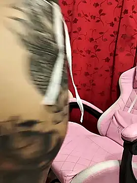 angela20  online show from December 18, 8:04 pm