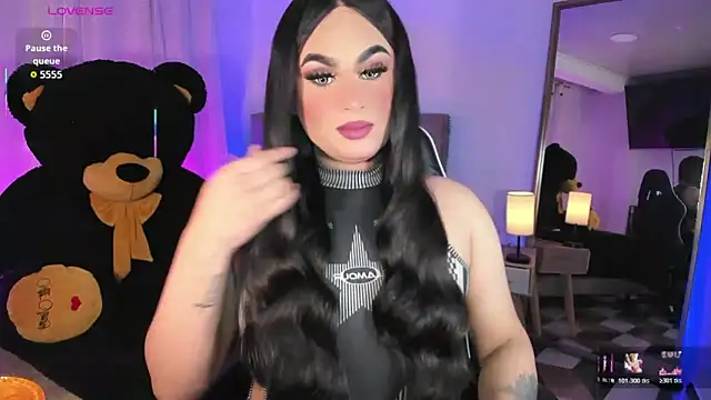 Snapshot of alexia_mattel chatting on October 22, 6:29 pm alexia mattel online show from October 22, 6:29 pm