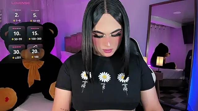 Snapshot of alexia_mattel chatting on November 25, 6:30 pm alexia mattel online show from November 25, 6:30 pm