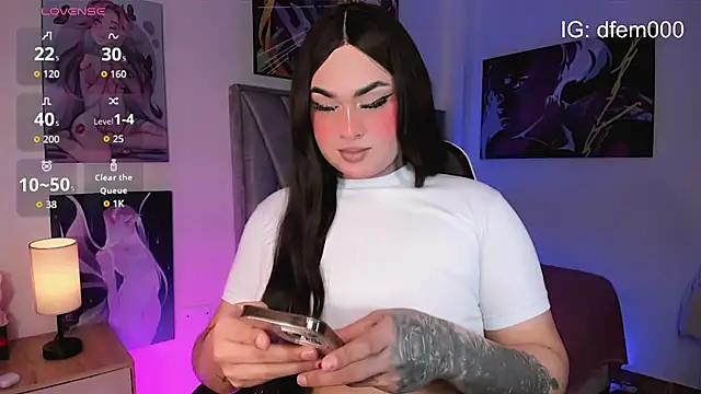 Snapshot of alexia_mattel chatting on March 12, 1:50 pm alexia mattel online show from March 12, 1:50 pm