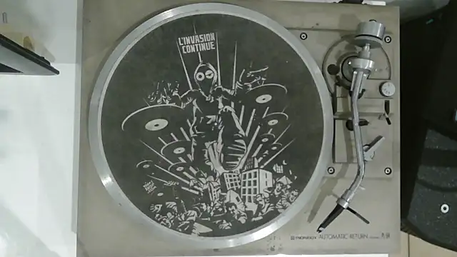 julienchat online show from March 8, 11:52 pm