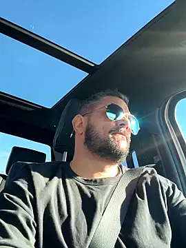 boytoyfrindles online show from November 11, 8:42 pm