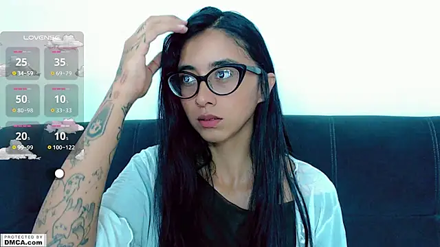 Snapshot of missari_054 chatting on November 19, 9:42 am missari 054 online show from November 19, 9:42 am