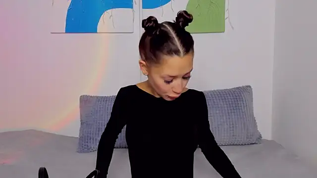 Snapshot of SelenaRousey chatting on March 13, 5:33 am SelenaRousey online show from March 13, 5:33 am