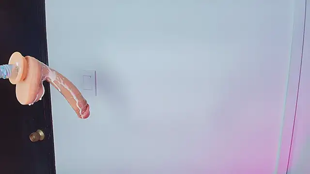 Lizz Tender online show from February 20, 3:19 pm