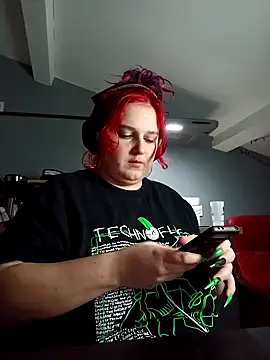 Snapshot of LadyRochester chatting on February 26, 12:49 am LadyRochester online show from February 26, 12:49 am