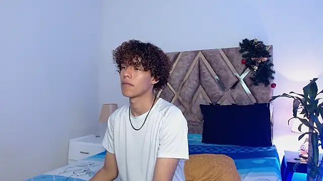 Snapshot of nickolas_moon chatting on December 26, 3:42 pm nickolas moon online show from December 26, 3:42 pm