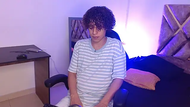 nickolas moon online show from March 21, 1:56 am