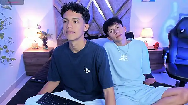 Snapshot of nickolas_moon chatting on September 28, 6:13 pm nickolas moon online show from September 28, 6:13 pm