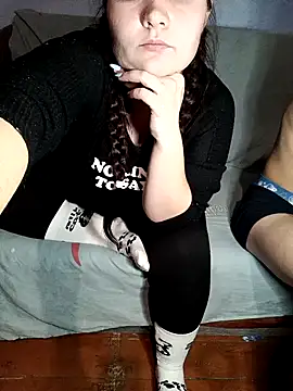 Snapshot of ZeFFirky chatting on December 25, 6:09 pm ZeFFirky online show from December 25, 6:09 pm