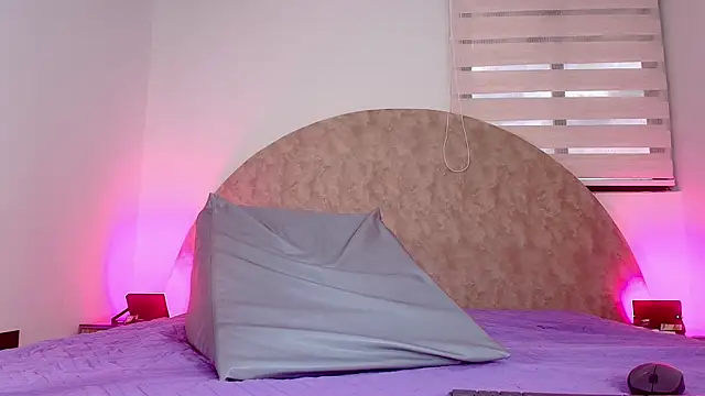 anisha x online show from November 24, 7:24 pm