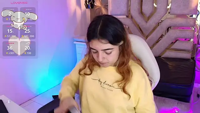 meraki fraise online show from November 6, 7:59 pm