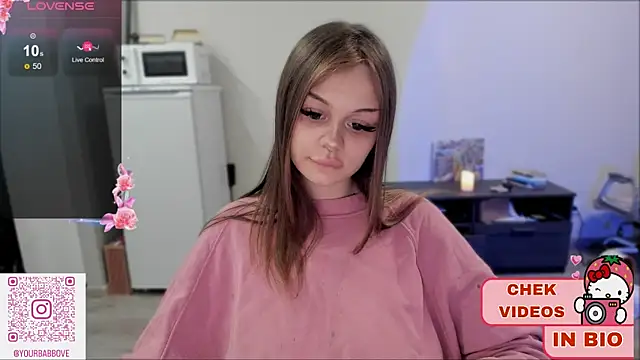 Snapshot of shy_melony chatting on January 14, 12:11 am shy melony online show from January 14, 12:11 am