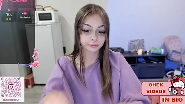 Snapshot of shy_melony chatting on January 20, 6:31 am shy melony online show from January 20, 6:31 am