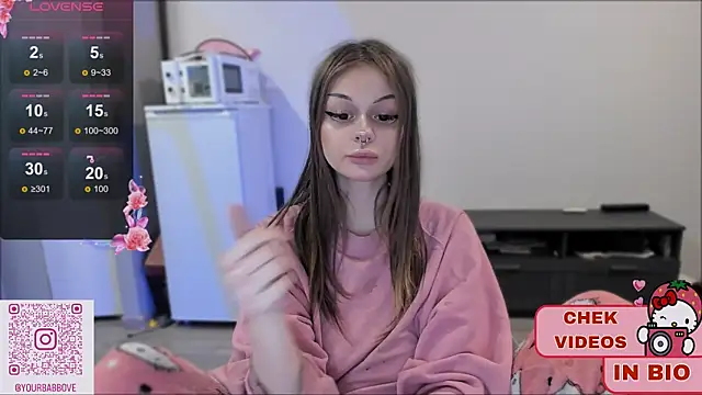 Snapshot of shy_melony chatting on March 7, 1:07 pm shy melony online show from March 7, 1:07 pm