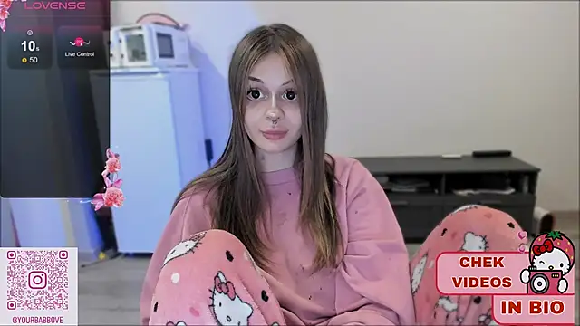 Snapshot of shy_melony chatting on March 7, 4:11 pm shy melony online show from March 7, 4:11 pm