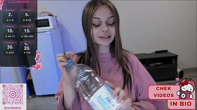 Snapshot of shy_melony chatting on March 10, 2:26 pm shy melony online show from March 10, 2:26 pm