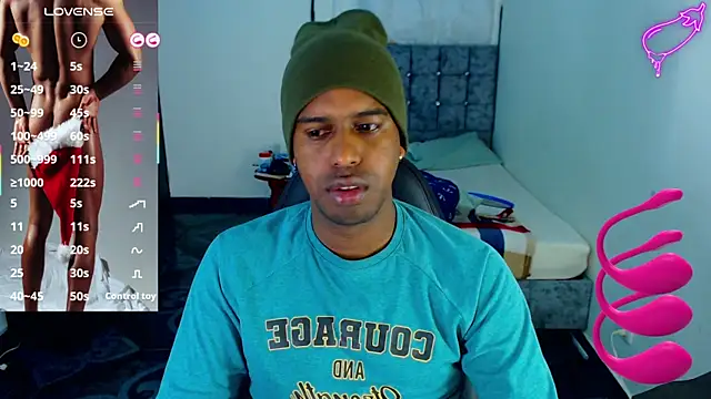 Snapshot of mrjhon26 chatting on November 8, 2:01 am mrjhon26 online show from November 8, 2:01 am