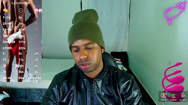 Snapshot of mrjhon26 chatting on November 14, 2:21 am mrjhon26 online show from November 14, 2:21 am