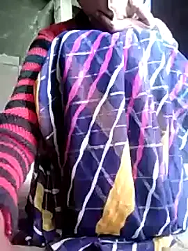 Snapshot of Poonam-bab chatting on December 16, 7:48 am Poonam-bab online show from December 16, 7:48 am