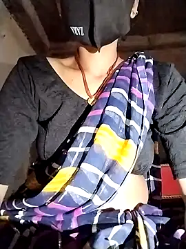 Snapshot of Poonam-bab chatting on February 28, 9:36 am Poonam-bab online show from February 28, 9:36 am