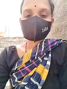 Snapshot of Poonam-bab chatting on March 2, 8:27 am Poonam-bab online show from March 2, 8:27 am