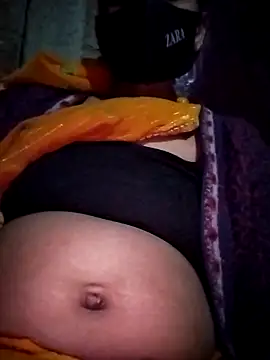 Snapshot of Poonam-bab chatting on March 5, 4:24 pm Poonam-bab online show from March 5, 4:24 pm