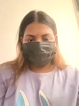 Snapshot of Hotmilfxox chatting on December 2, 8:19 am Hotmilfxox online show from December 2, 8:19 am