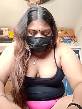 Snapshot of Hotmilfxox chatting on January 4, 7:34 am Hotmilfxox online show from January 4, 7:34 am